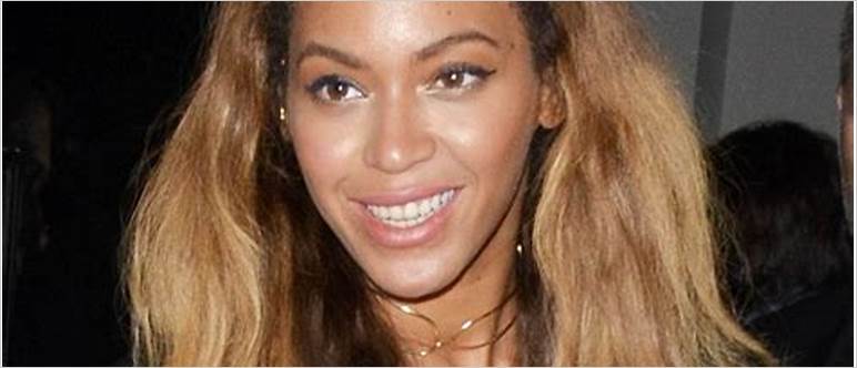 Beyonce with bangs